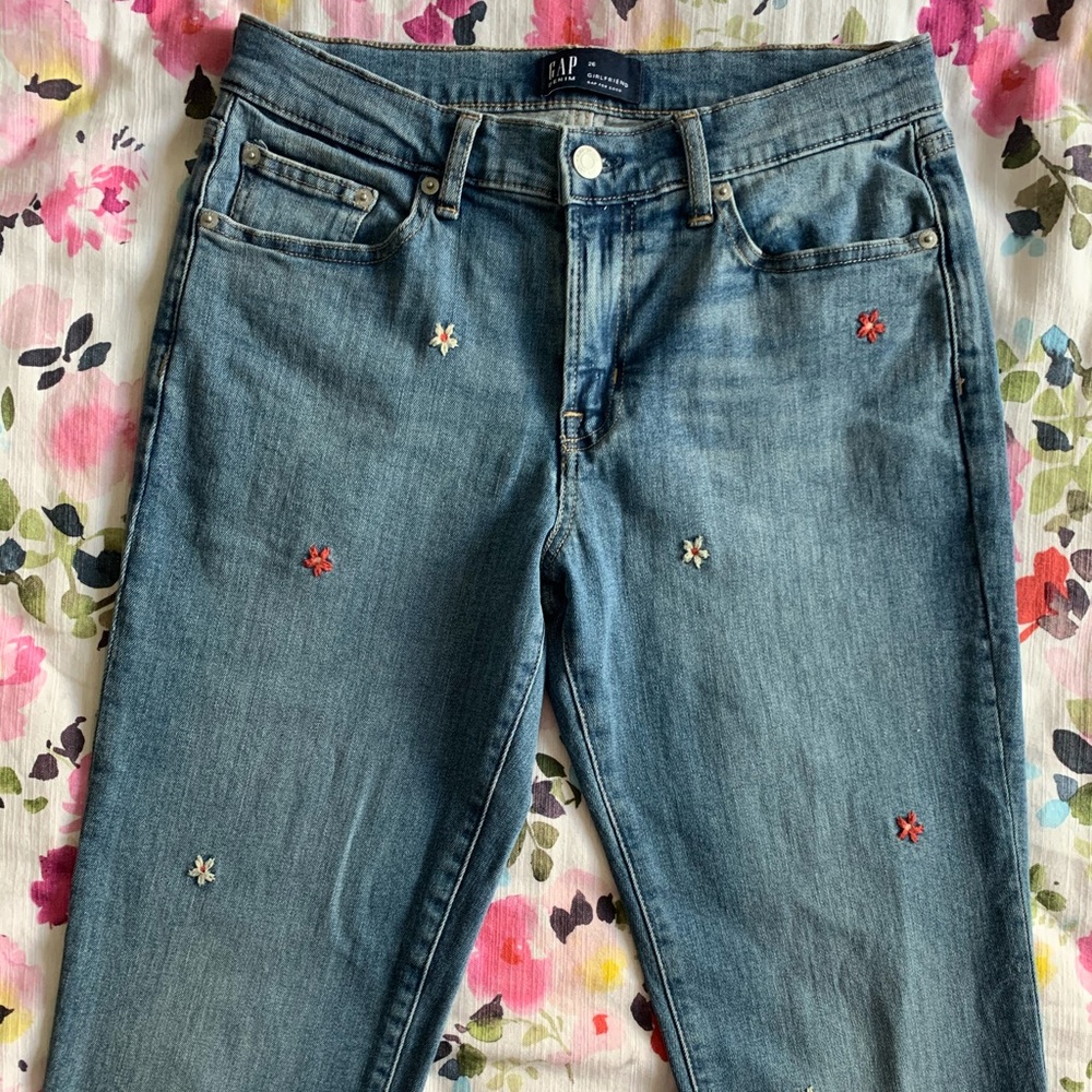 NEW Gap girlfriend jeans